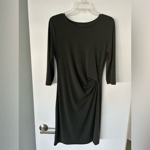 Banana Republic knee length, fitted, ruched side, size S